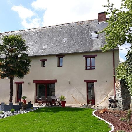 Appartement Dans Maison De 1789 Au Centre De Vitre Kültér fotó